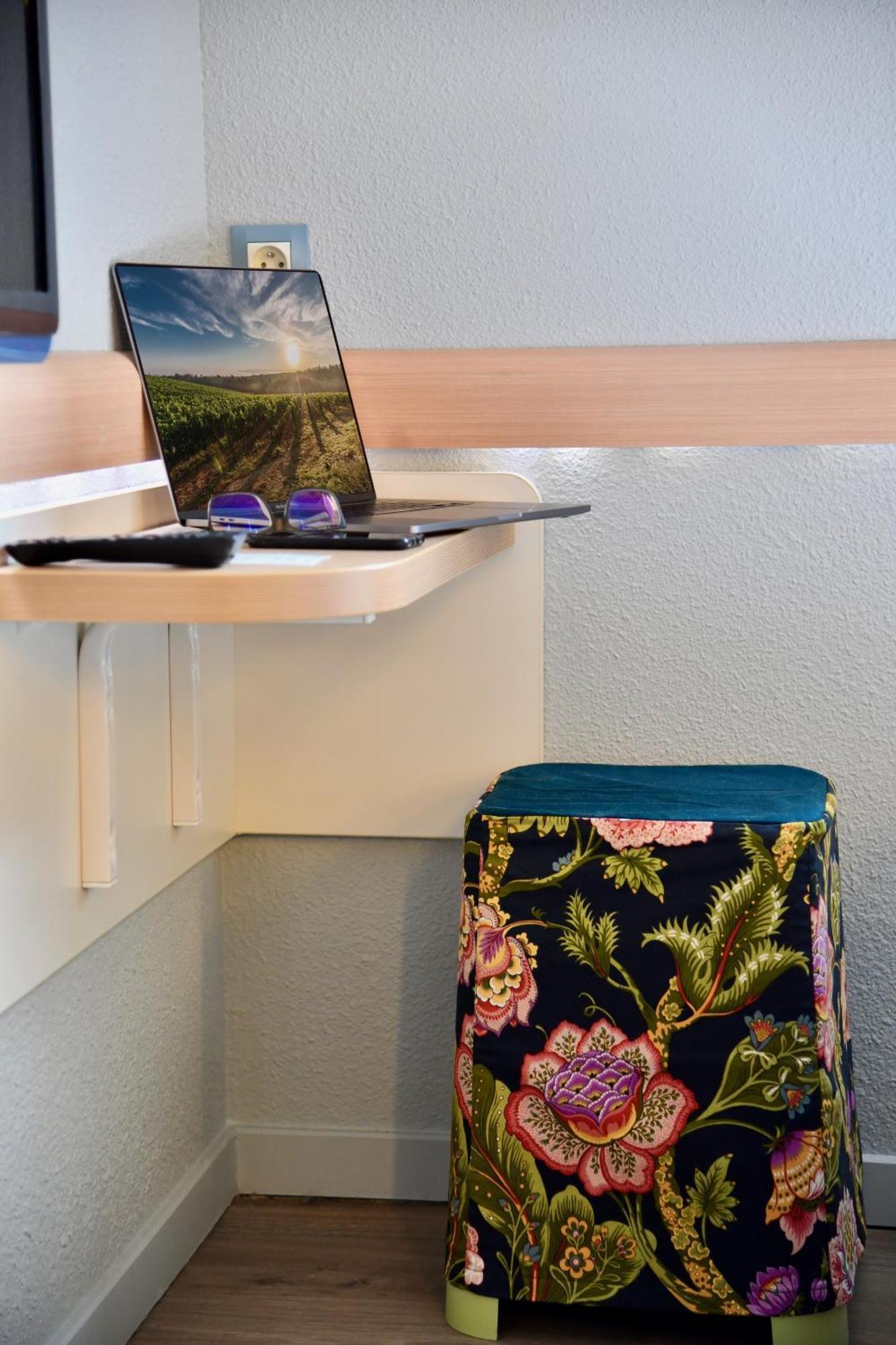 Ibis Budget Cholet Centre Exteriör bild