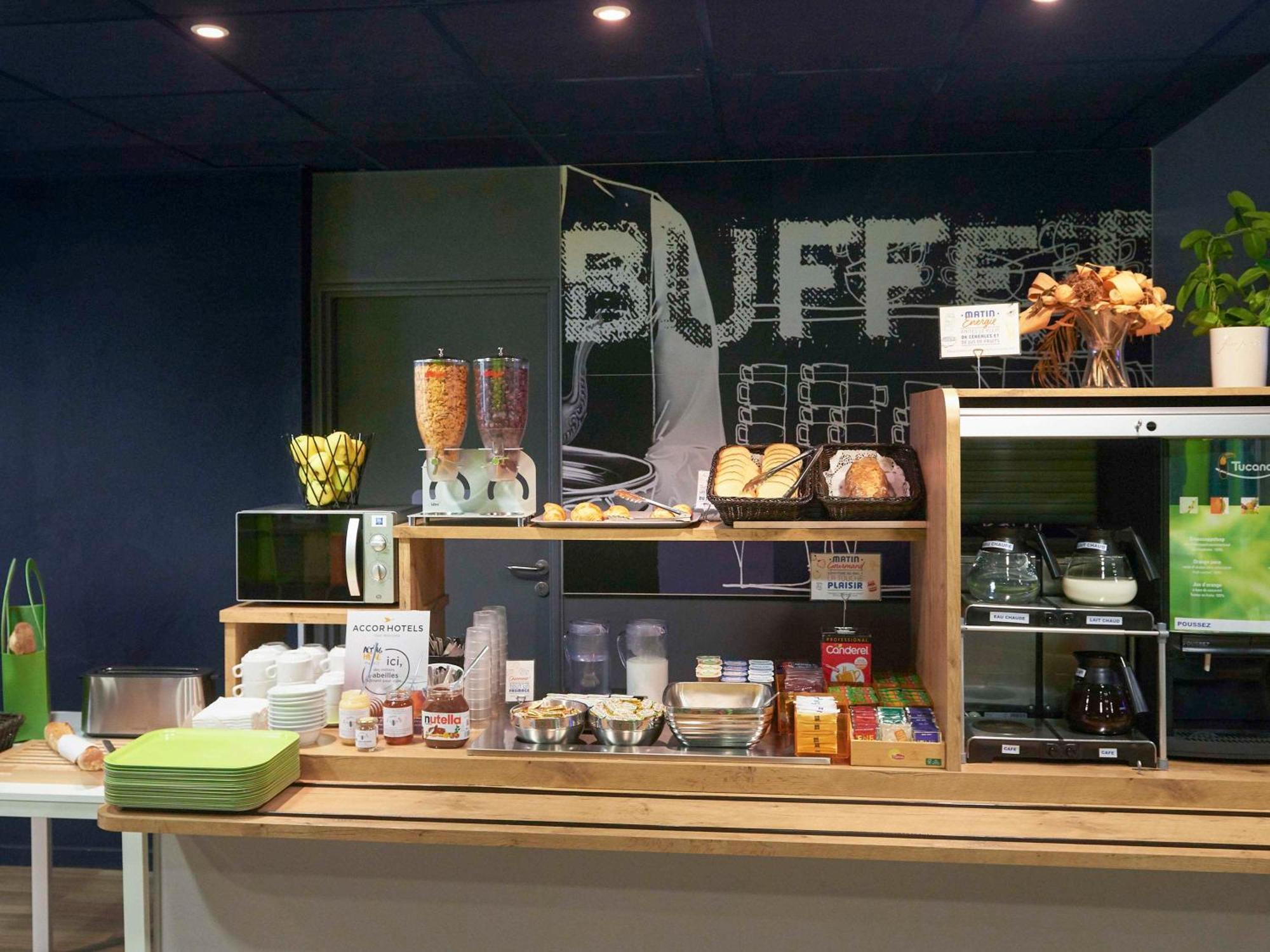 Ibis Budget Cholet Centre Exteriör bild